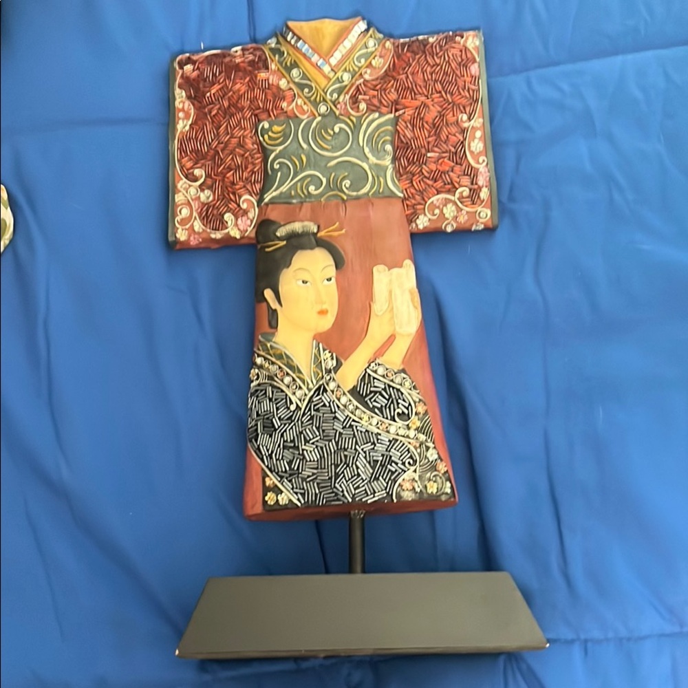 Minimalist Gray Textured Surface Wall Decor